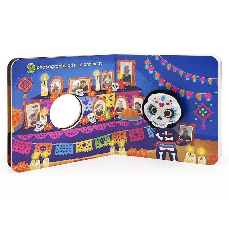 Día de los Muertos Puppet Book